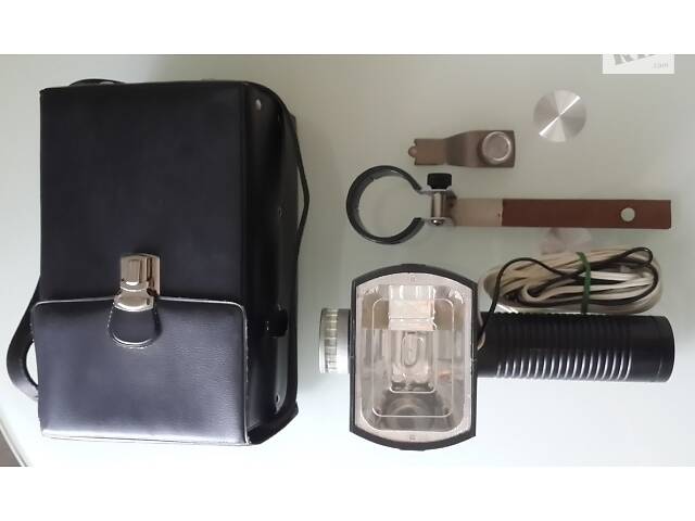 Фотовспышка ЛучМ1 с креплениями и блендой для средне-форматного объектива. - Фото 1