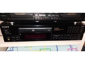 CD-проигрыватель серии ES - Sony CDP-X229ES. Отличное состояние.