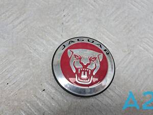C2D47107 - Б/У Заглушка диска на JAGUAR XE (X760) 35t R-Sport (зламане кріплення)