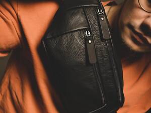 Чоловіча сумка-бананка на пояс з натуральної шкіри SL007 (чорна) / artSD0097