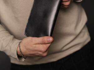 Чоловіче портмоне із натуральної гладкої шкіри SR006 (чорне)