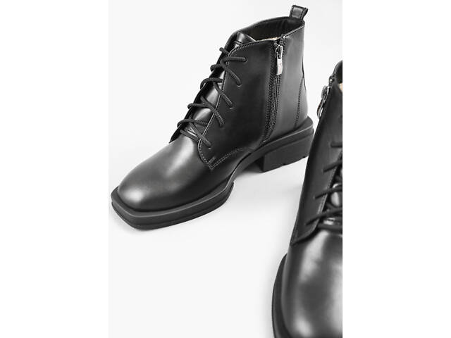 Черные классические демисезонные ботинки со шнурком и молнией. - Фото 3
