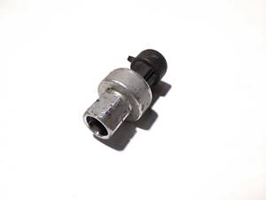 Датчик давления кондиционера 13502759 OPEL Insignia 08-16, Astra J 10-15, Astra K 15-22; CHEVROLET Cruze 09-17, Aveo T30