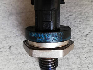 Датчик тиску палива в рейці Renault Master III 0281006191