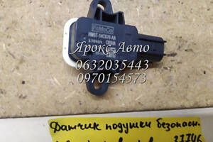 Датчик подушки безопасности двери Ford Focus mk3 (11-18) 000037746