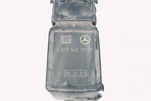 Датчик положения кузова Mercedes-Benz C-Class E-Class S-Class ML GL A0105427717