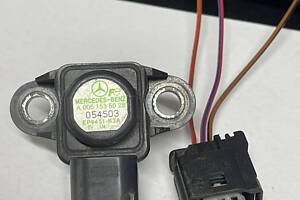 Датчик тиску повітря Mercedes Sprinter W906 A0051535028