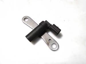 Датчик положения коленвала 8200772182 Renault Sandero 07-13, Renault Logan 04-13, Dacia Logan 04-12