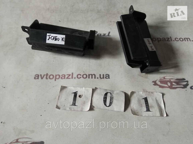 DE0101 628202467r Дефлектор Renault (RVI) Lodgy Dokker 09-01-02