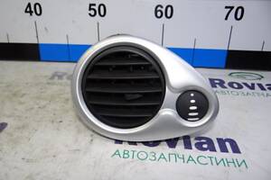 Дефлектор (повітропровід) боковий лівий Renault CLIO 3 2005-2012 (Рено Клио 3), БУ-253535