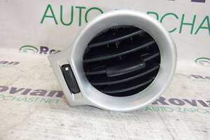 Дефлектор (повітропровід) боковий правий Renault KOLEOS 1 2008-2011 (Рено Колеос), БУ-174654