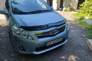 Дефлектор капота 2009-2012 (VIP) для Toyota Auris