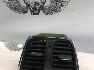 Дефлектор повітряний задній центральний Skoda Octavia (A7) 2013-2020 5E0819203A