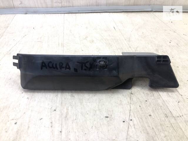Дефлектор радіатора Acura Tsx 08-14 правий (Б/в)