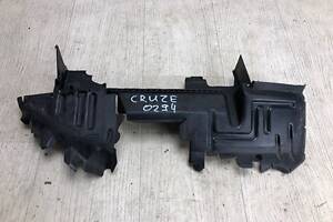 Дефлектор радиатора Chevrolet Cruze 15- J400 1.4T LE2 2019 прав. (б/у)