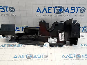 Дефлектор радіатора правий Toyota Rav4 19-21 2.5 OEM