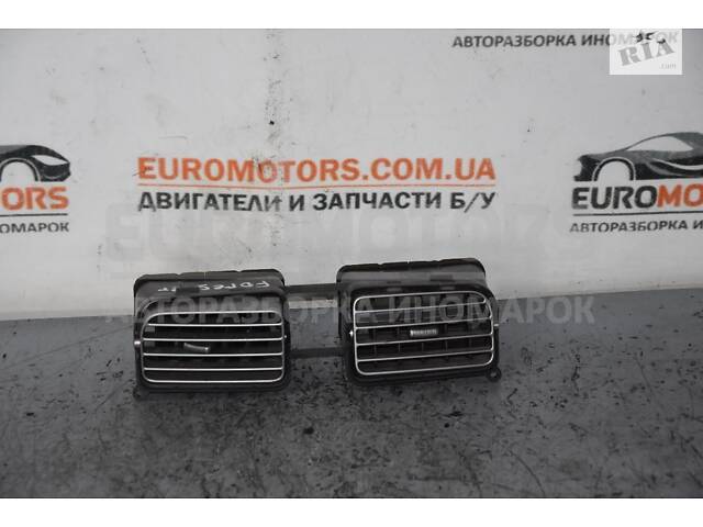 Дефлектор воздуховодов центральный Subaru Forester 2002-2007 7697