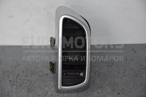 Дефлектор воздушный правый в торпедо Porsche Cayenne 2010 7P58197