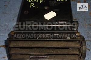 Дефлектор воздушный центр правый Ford C-Max 2003-2010 3m51r014l21