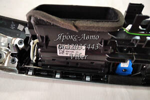 Дефлектор повітряний центральний BMW F30 F31 F32 F33 є дефект відламаний молдинг 000025690
