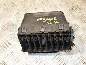 Дефлектор воздушный центральный правый Chrysler Voyager 2008-2016 05028821AA 371246