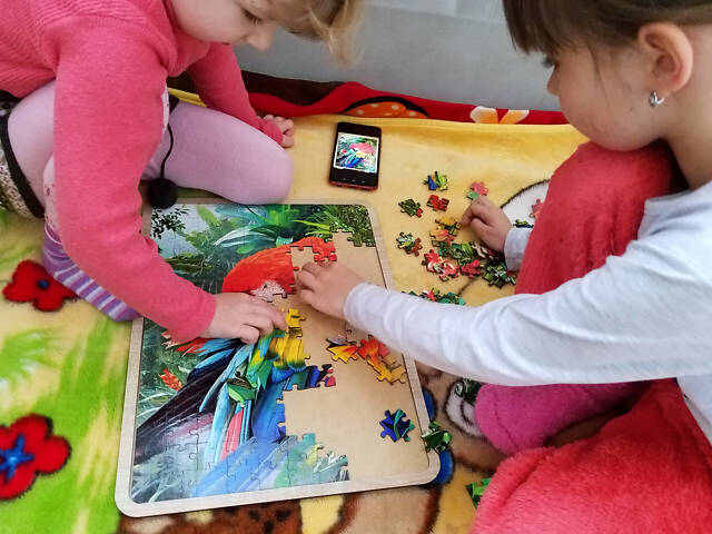 Дерев'яний пазл з підставкою Папуга Ара 150 з підставкою 42х33 см - Фото 2