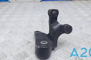 DG9Z6E042C - Б/В Кронштейн подушки акпп на FORD FUSION 2.5