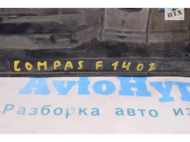 Диффузор кожух радиатора в сборе Jeep Compass 11-16 2.0 2.4 (02) 68031872AA