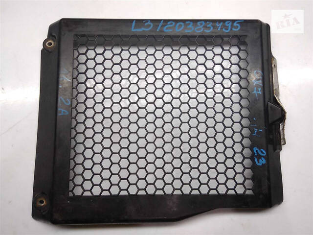 Дифузор радіатора інтеркулера пластик L33E207B0A MAZDA CX-7 06-12