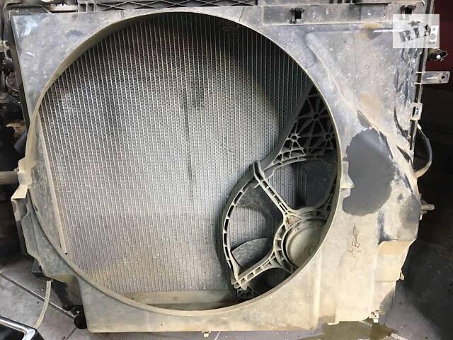 Диффузор радиатора охлаждения Nissan Navara D40 б.у