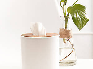 Диспенсер для серветок круглий 6454 13х13 см білий