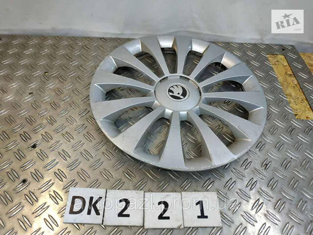 DK0221 5ja601147c ковпак колеса R15 подряпини VAG Fabia 3, Rapid 14- 0