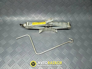 Домкрат 0911102040 Toyota Corolla E12 2002-2006 рік