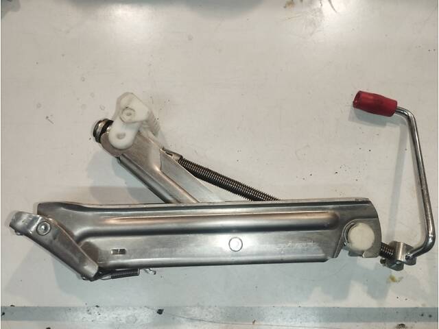 Домкрат для Mercedes C-Class W203 оригинал 2035830315 - Фото 1