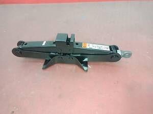 Домкрат Mazda3 Як новий GJ6A37790D