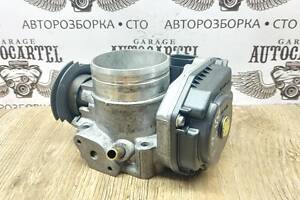 Дросельна заслонка Volkswagen Golf 4 1.8i AGM 06A133064M