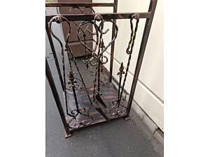 Дровница с комплектом для камина.