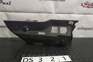 DS0321 8a61b46808ahw обшивка багажника R Ford Fiesta MK7 13- 38-00-00