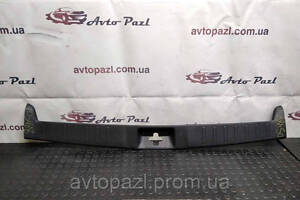 DS0488 7240a214zz накладка панели багажника дефект - трещина Mitsubishi Pajero Sport 15- 38-00-00