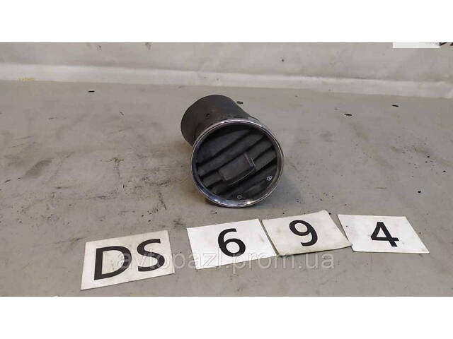 DS0694 9655994177 Дефлектор повітряний R Peugeot/Citroen 308 07-15 3008 10-16 408 12- 5008 09-16 RCZ 10-14