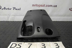 DS0733 8200446723 кожух рулевой колонки нижний Renault (RVI) Symbol 08-13 38-00-00