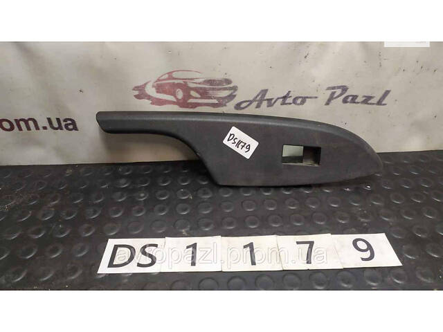 DS1179 7423112800 Накладка кнопки стеклоподъемника перед R (черная) Toyota Corolla E150 06-13 38-03-03