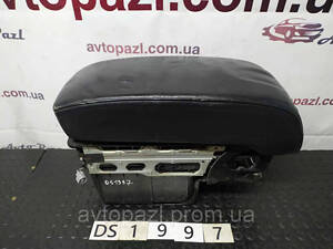 DS1997 5892050180 подлокотник Toyota Lexus LS430 00- 20-01-02