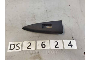 DS2624 829609U10A Накладка кнопки склопідіймача зад R Nissan Note 06-09 38-00-00