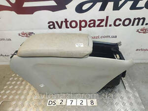 DS2728 подлокотник светлый Toyota Venza 08-0