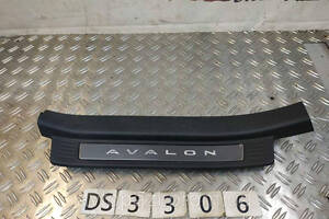 DS3306 67918AC040 накладка порога зад L Toyota Avalon 05-0