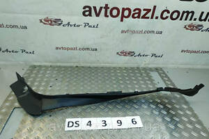 DS4396 6445748020 накладка дверей багажника R Toyota Lexus RX350 08-15 0