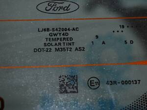 Дверь багажника голая со стеклом Ford Escape MK4 20- (01) белая деф. сверху прижата LJ6Z-7840010-A