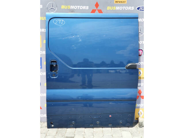 Дверь боковая сдвижная левая (глухая) Renault Trafic 2000-2014 7751472219