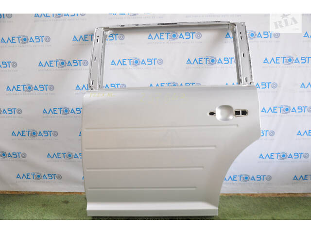 Дверь голая задняя левая Ford Flex 09-19 серебро UX